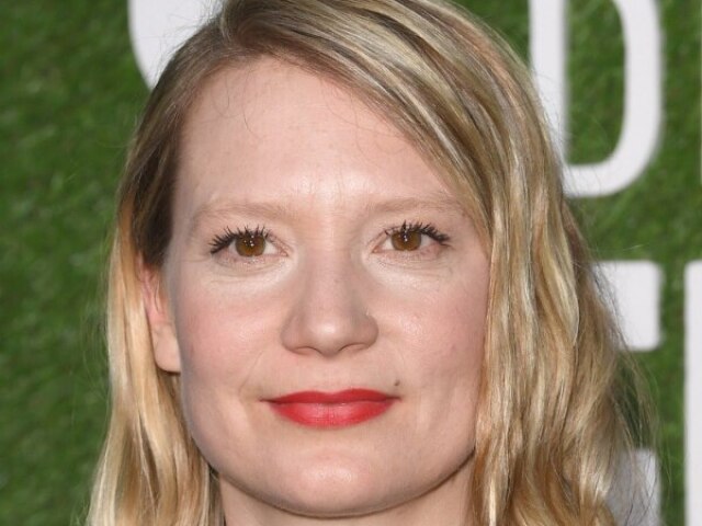 Mia Wasikowska