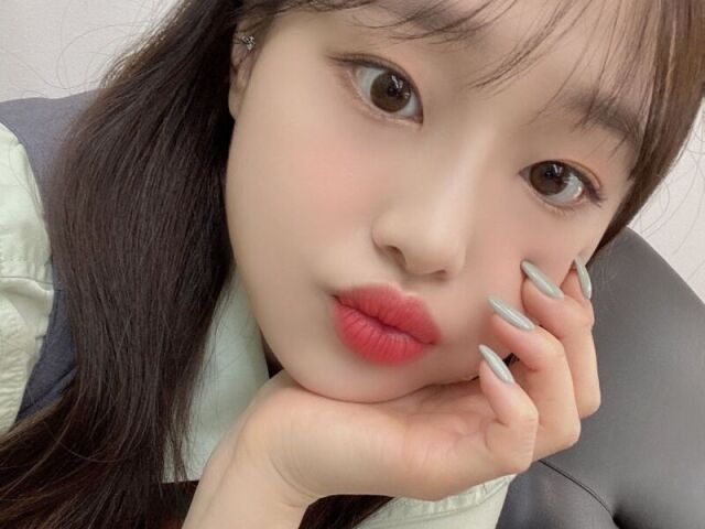 ~CHUU (LOONA)