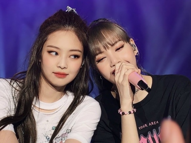 JENNIE E LISA