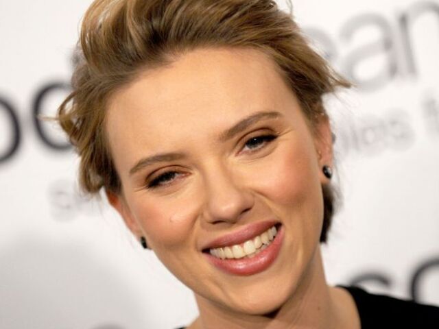 Scarlett Johansson, poderosa e forte