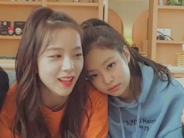 JENSOO
JENNIE KIM JISOO