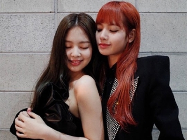 JENLISA
JENNIE LISA