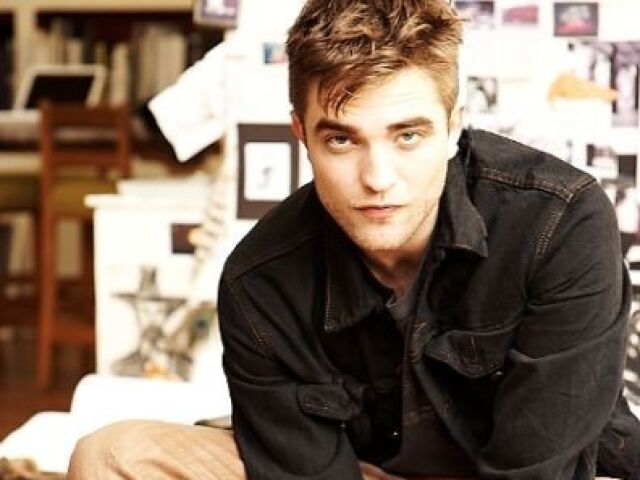 ROBERT PATTINSON