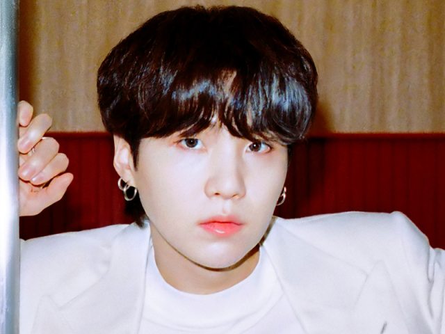 Yoongi (SUGA)