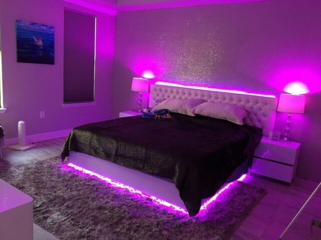 Nossa eu amo q
Quando luzes ao redor da cama ✨