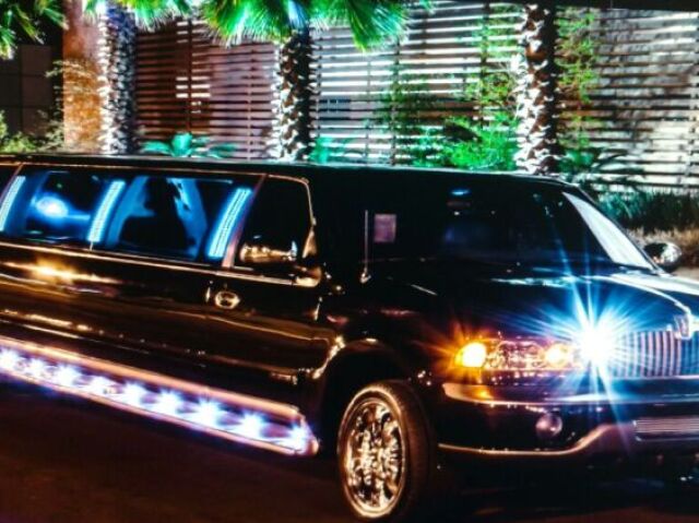 vou de limousine\ descupa a imagem cortada mas ela é muito grande ok