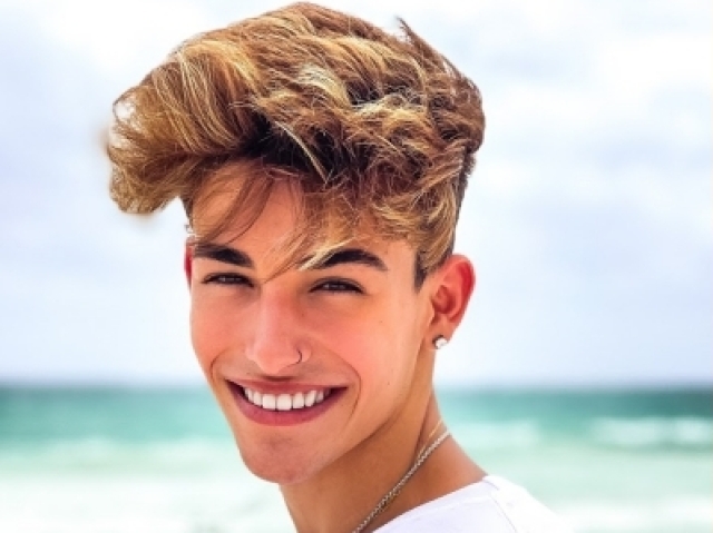 Alex Mandon