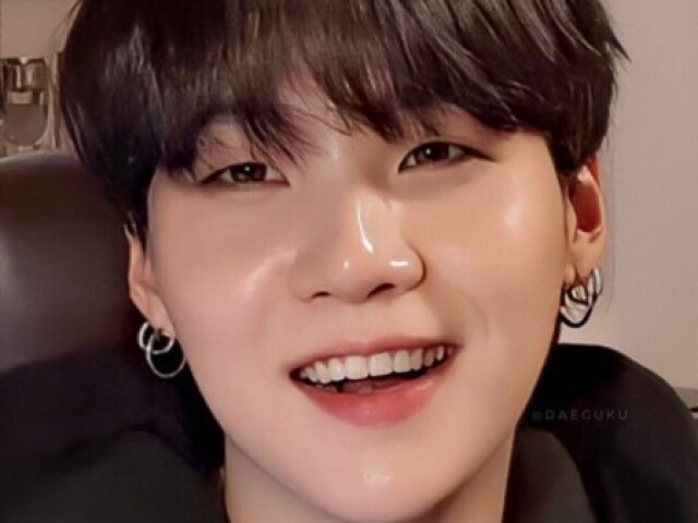 Min Yoongi (Suga)