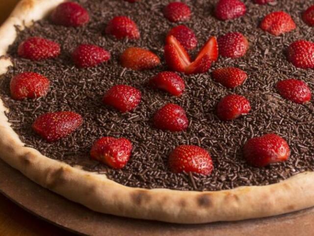 Depende da pizza...