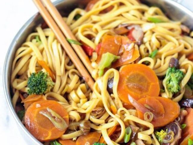 YAKISOBA DE LEGUMES