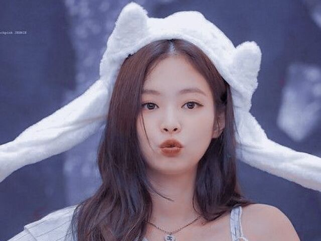 Jennie (Blackpink minha bias✨)