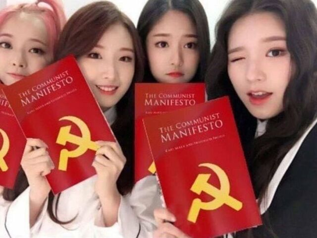 Loona Comunista