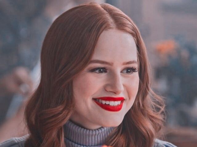 essa ruiva perfeita.π