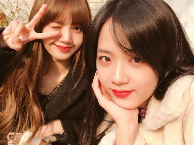 Lisa ou Jisoo- BlackPink