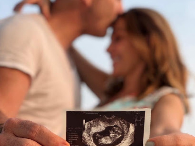 "meu milagre de amor já cresse dentro de mim"