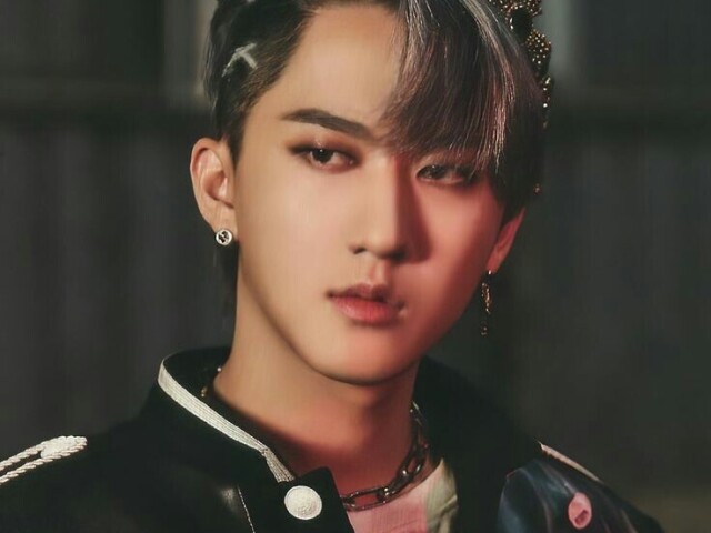Você deixar marcas no corpo do Changbin.