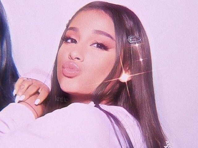 𝓐𝓻𝓲𝓪𝓷𝓪 𝓖𝓻𝓪𝓷𝓭𝓮