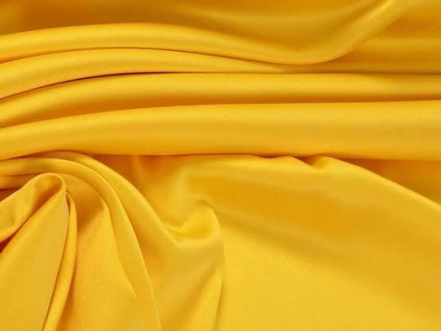 Amarelo