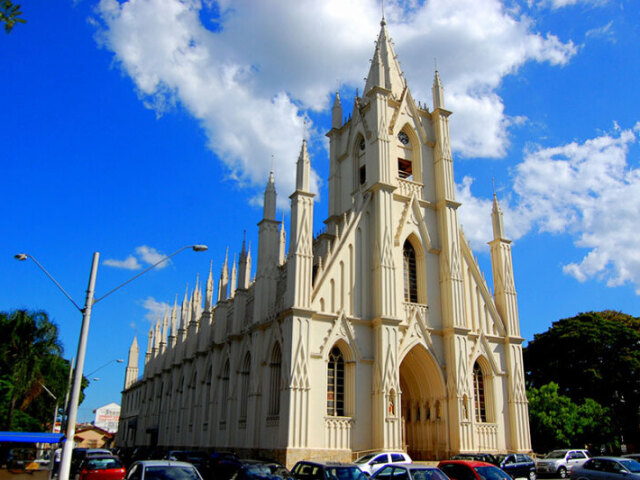 Na praça da santa