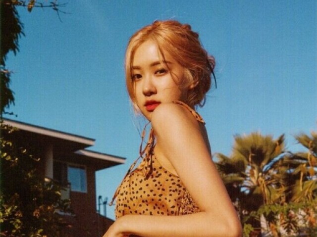 Rosé ( Black Pink)