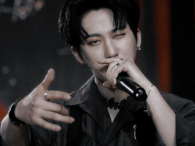 Changbin,Rapper do grupo Stray kids ( o qual tinha uma paixão por você em segredo)