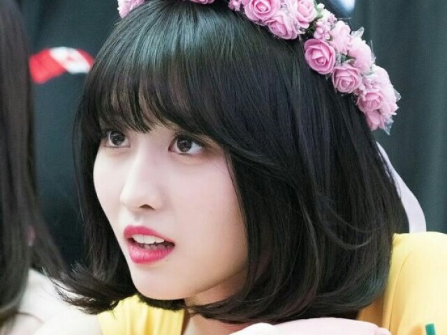 Momo, Integrante do Twice.