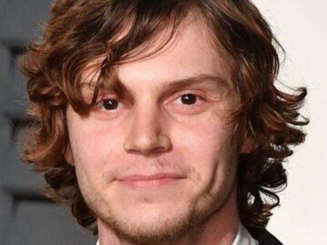 Evan Peters