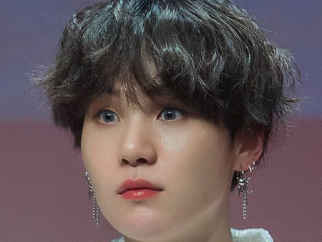 Adivinhe o M/V por uma cena do Suga