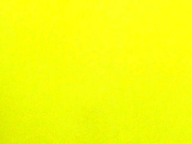 amarelo