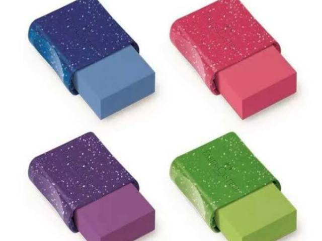 Prefiro essas: coloridas e com glitter!!!