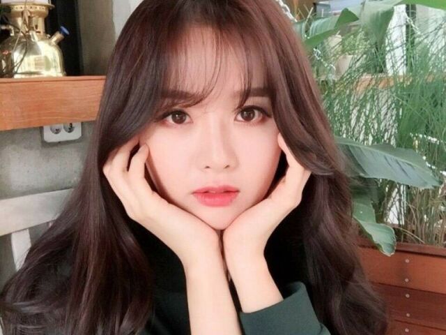 Yuna (윤아)