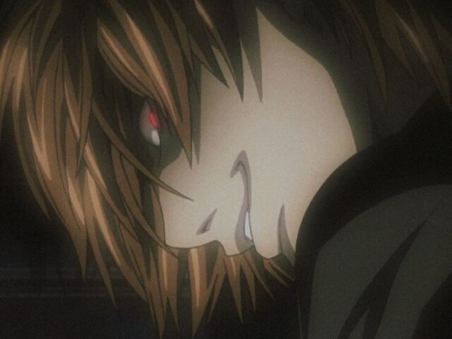 kira de death note (ambos tem habilidade de manipulação e acham a guerra algo bom e com sentido, ambos tem o mesmo mind set e são extremamente estrategistas)