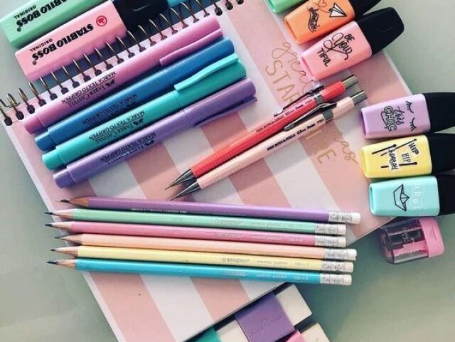・🍓﹕Seu material escolar.˚✦୧・