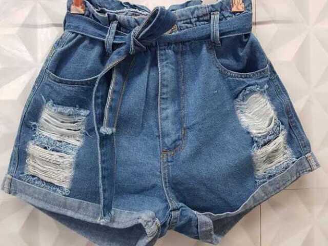 short jeans colado bonito