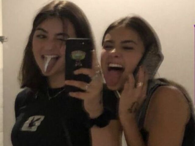 ⁀➷ Vou ir com minha amiga!