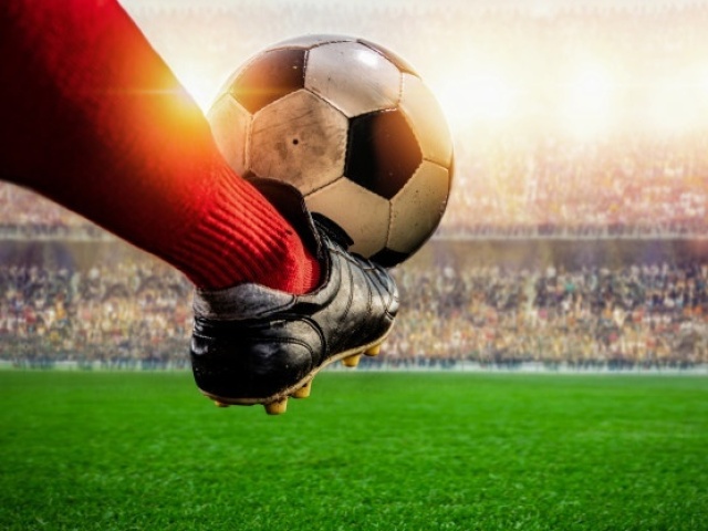 Quem é esse jogador de futebol?