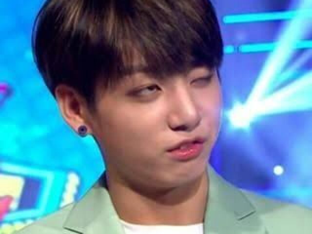 Escolha um meme do k-pop e te indicarei uma música