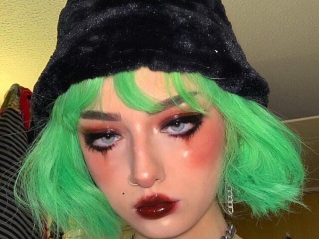 Aesthetic E-Girl