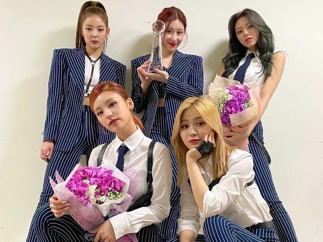 Qual seria o conceito do seu grupo de K-pop?