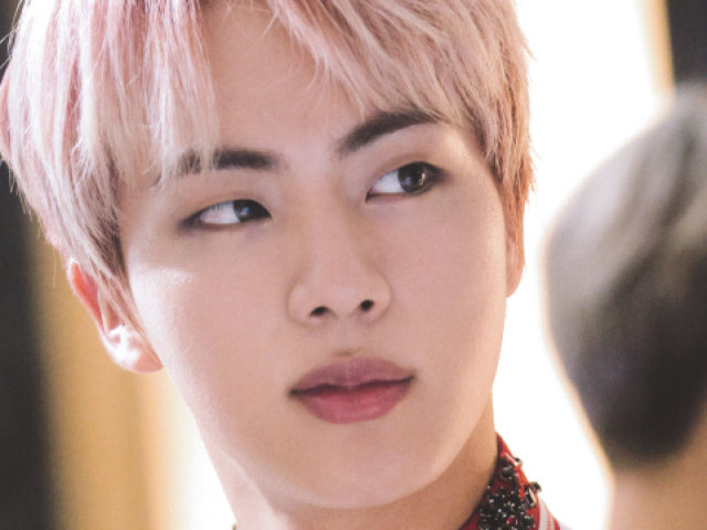Pink hair e tudo
No jin