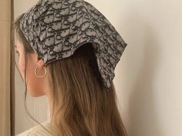 Esse ((Cabelo longo))
