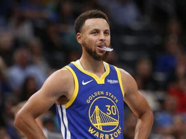 Atirador de Elite- Jerry West/Stephen Curry