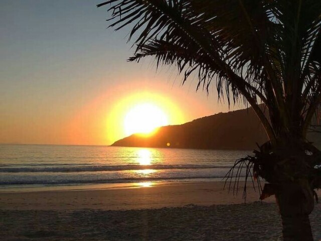 Por do sol na praia