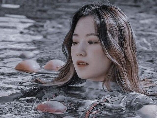 Shuhua - (G)I-DLE