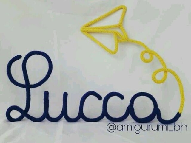 Significa "aquele que pertence a luz"