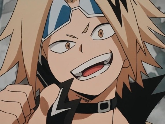 O seu amigo né, Kaminari! Corre seus bando de retardados!