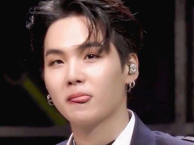 SUGA