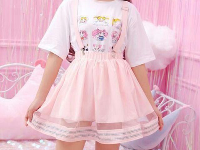 Kawaii. Cores claras, saias, blusas com estampas coloridas e muito tom pastel