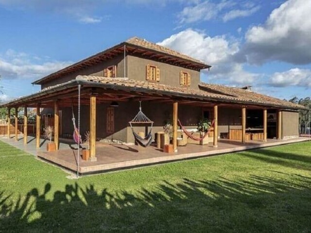 Casa na fazenda//campo