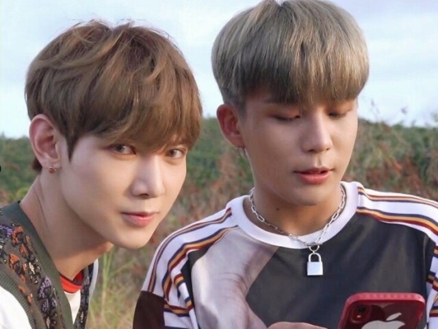 Jongho e Yeosang